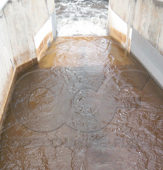 new flat inlet wing wall on WWTP effluent Parshall flume